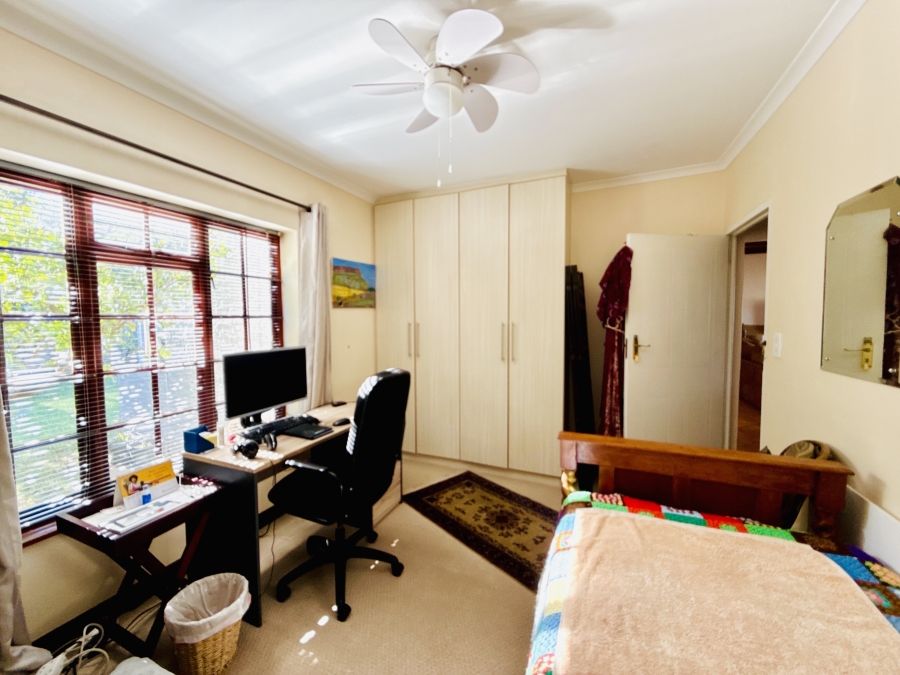 3 Bedroom Property for Sale in Sandbaai Western Cape